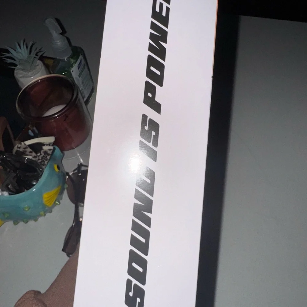 NEW Bose QuietComfort Headphones in Soft Pink - Picture 6 of 6